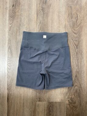 Vuori spandex shorts